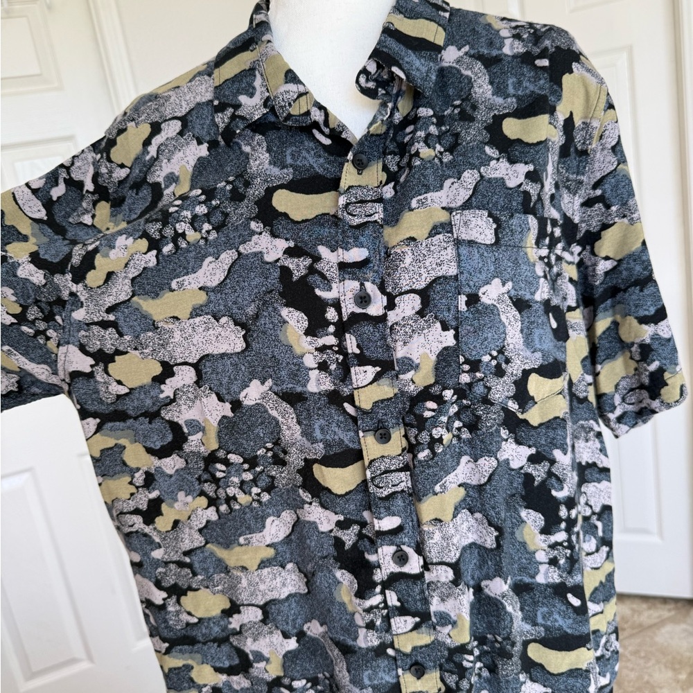 American Rag Black and Gray Camouflage Men's Shirt